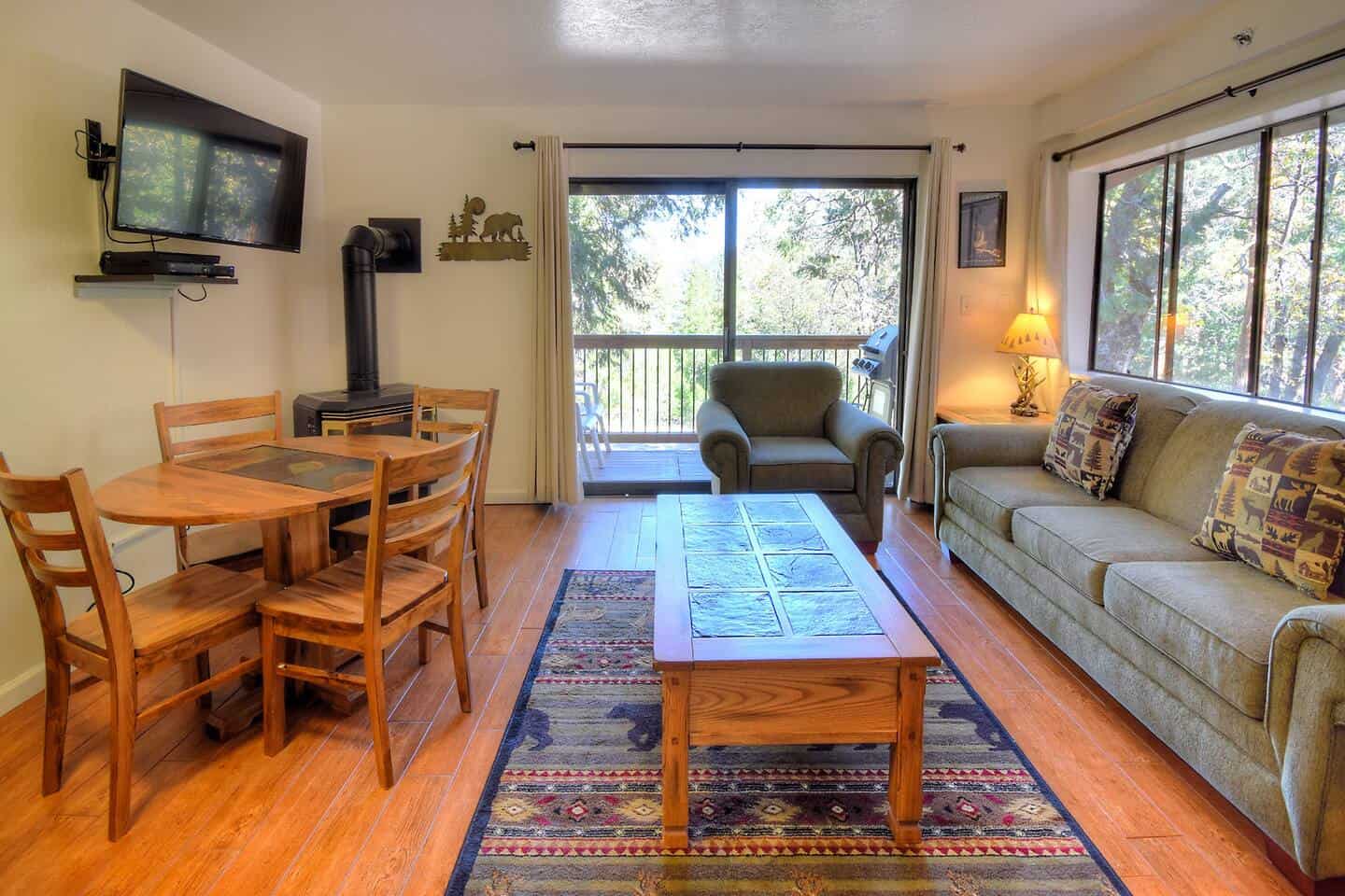 12 Best Yosemite Airbnbs & Vacation Rentals INSIDE the National Park