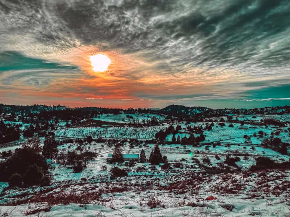 snowfall at sunset in julian california a place for snow in san diego