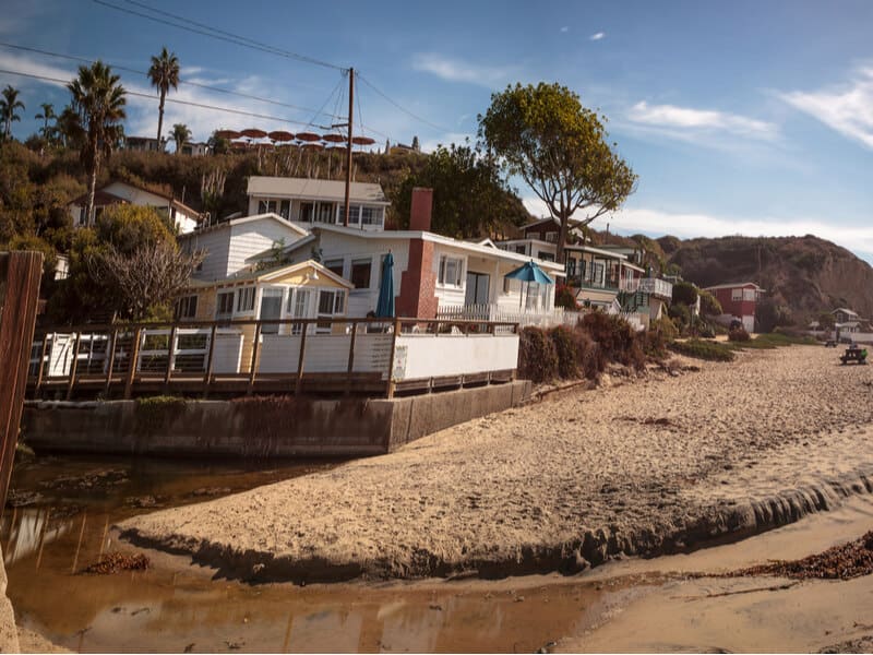 the famous cottages in crystal cove on the beach