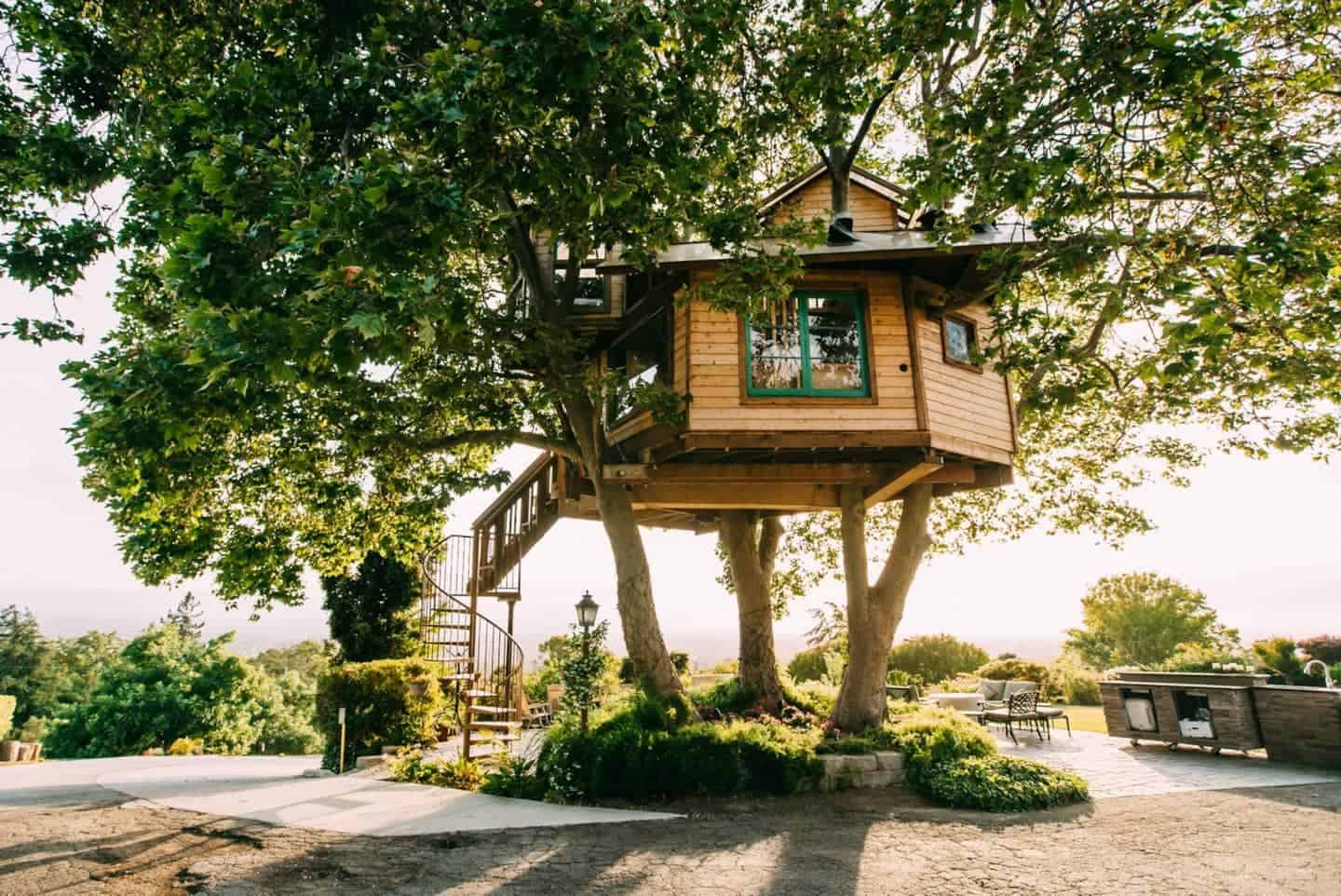 11 Cool Treehouse Rentals in California You Can Book on Airbnb