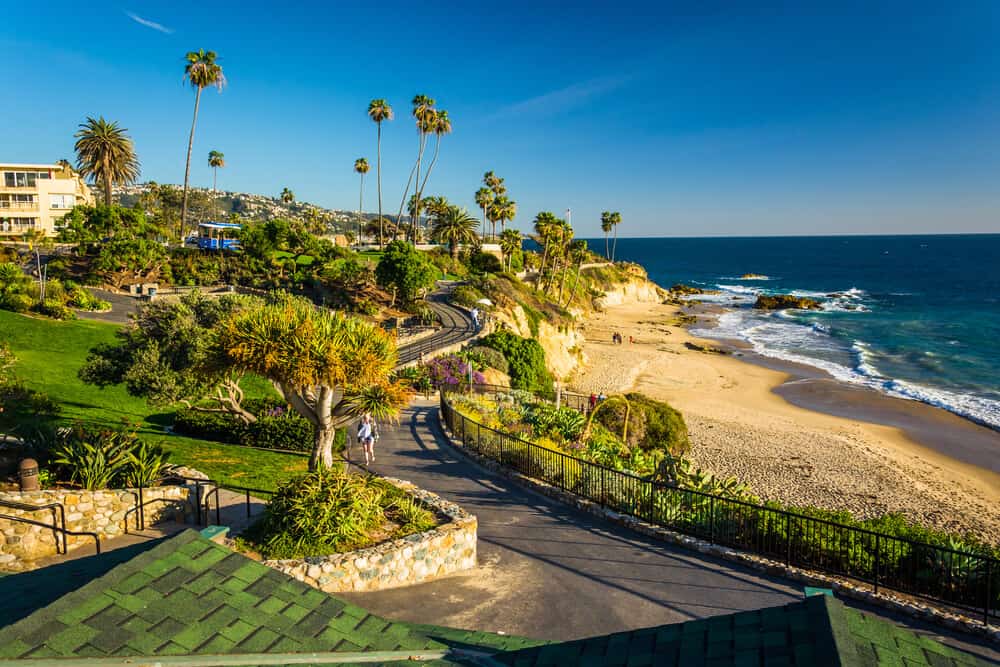 Walkway and view of the Pacific Ocean at Heisler Park, in Laguna Beach, California.
