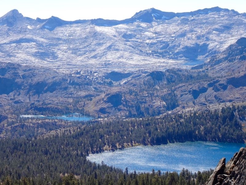 bodies of water in the desolation wilderness area of tahoe